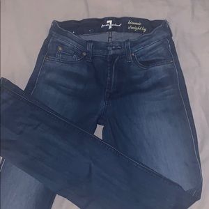 Stretch straight leg jean